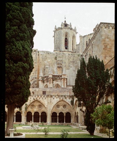 Vue du cloître et de la cathédrale de Sainte Thècle à Tarragone - Romanesque