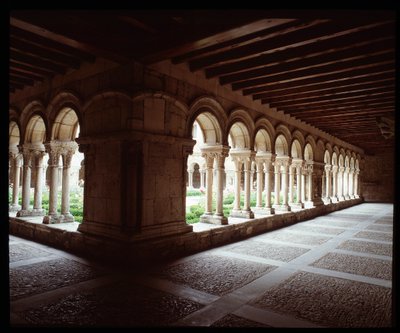 Vue du cloître du Monastère Royal de Las Huelgas de Burgos - Romanesque