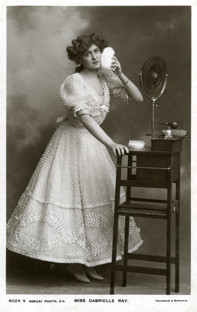 Gabrielle Ray, actrice, danseuse et chanteuse anglaise, vers 1906 - Rotary Photo