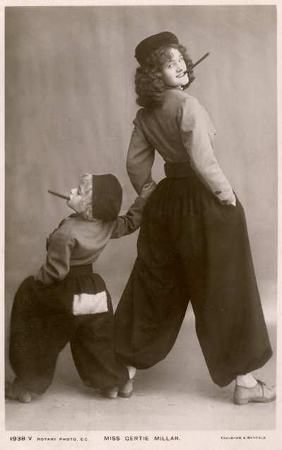Gertie Millar, actrice et chanteuse britannique, vers 1906 - Rotary Photo