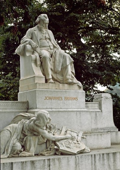 Monument en hommage au compositeur allemand Johannes Brahms - Rudolf von Weyr