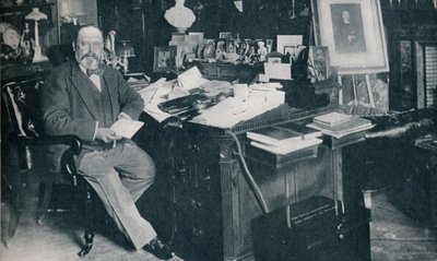 Roi Édouard VII dans son bureau à Marlborough House, Londres, c1904 1911 - Russell and Sons