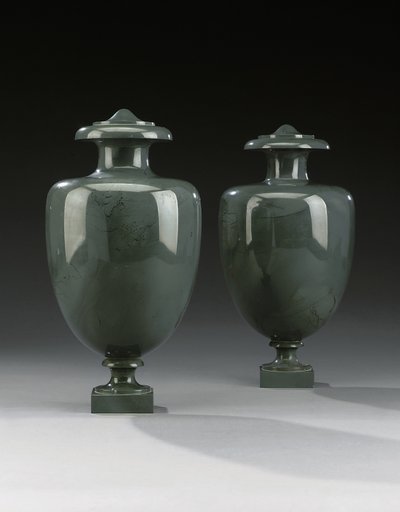 Une paire de vases Kalkan, Peterhof, vers 1800 - Russian School