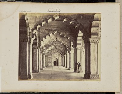 Agra ; Intérieur du Motee Musjid, montrant l