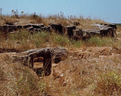 Culture nuragique sarde : ruines de la ville pré-nuragique sur le site mégalithique d