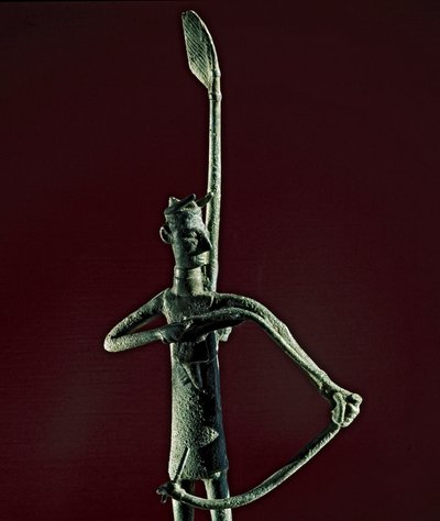 Culture nuragique sarde : statuette de guerrier tirant à l