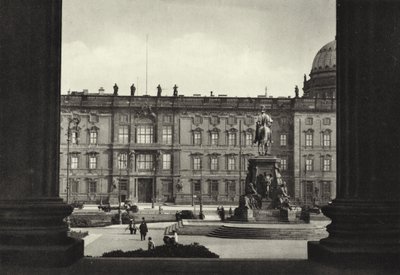 Berlin : Vue sur le palais royal et le Lustgarten - Sasha Stone