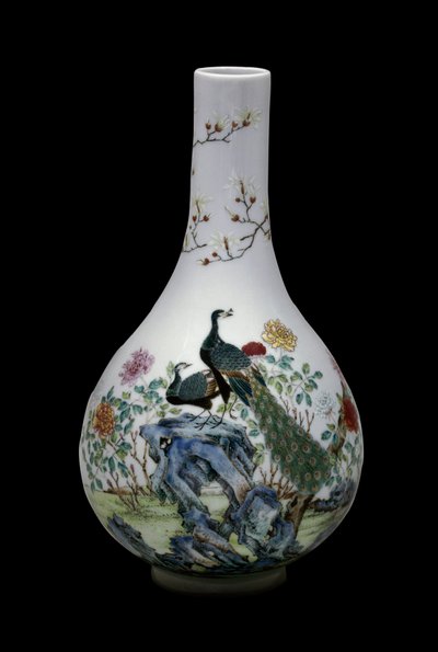Art chinois : vase en céramique de la famille rose décoré d
