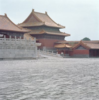 Pavillon à double avant-toit et terrasse en marbre, dynastie Ming (photo) - School Chinese