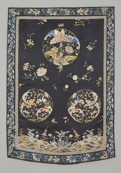 Tenture, c.1750-1800 (Soie avec broderie (point de satin), teintures naturelles et synthétiques) - School Chinese