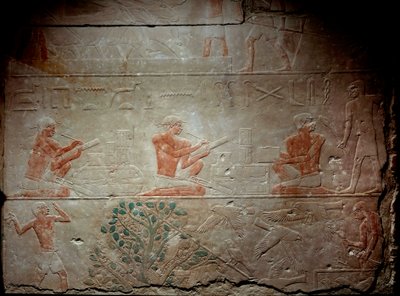 Égypte ancienne : bas-relief en calcaire représentant des scribes de la chapelle de Mastaba à Akhethetep, vers 2300 av. J.-C. 5e dynastie. Ancien empire. De Saqqara (Sakkara). Paris, Musée du Louvre - School Egyptian