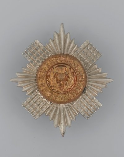 Insigne de casquette, vers 1896-1920 (métal) - School English