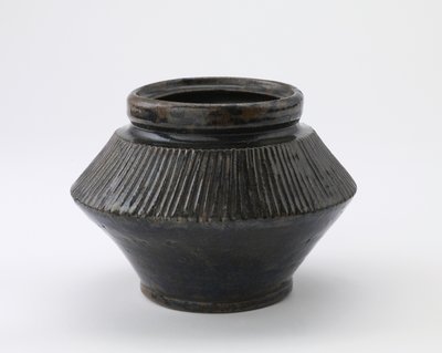 Pot, Tachikui, préfecture de Hyogo, période Edo, fin du 18e-milieu du 19e siècle - Japanese School