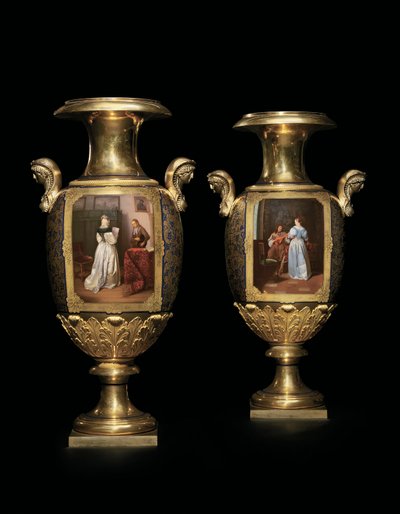 Une paire de vases à deux anses, Manufacture impériale de porcelaine, Saint-Pétersbourg - School Russian
