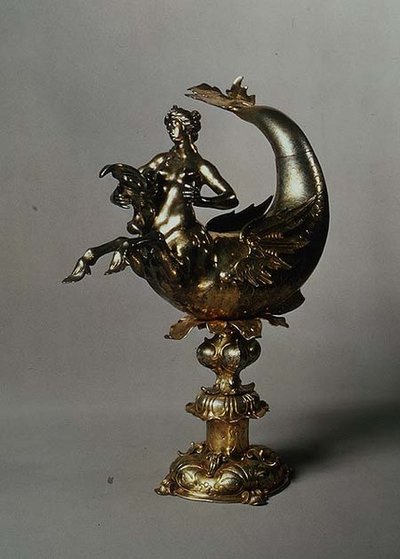 Pichet pour se laver les mains en forme de bête ailée, Ausburg - School Russian