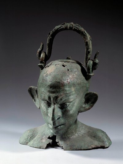 Vase en forme de tête de bronze : buste d
