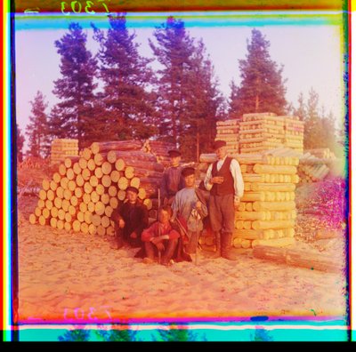 Bûcherons, rivière Svir, voie navigable Volga-Baltique, Russie - Sergei Mikhailovich Prokudin Gorskii