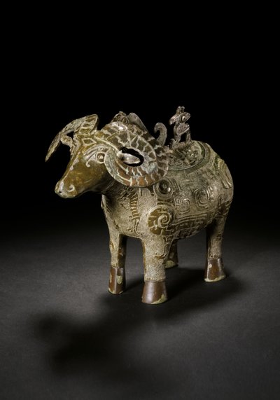 Vase à vin rituel en forme de bélier, Gong, fin de la dynastie Shang - Shang Dynasty Chinese School