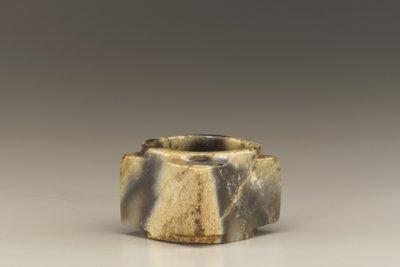 Tube court (cong) - Shang Dynasty Chinese School