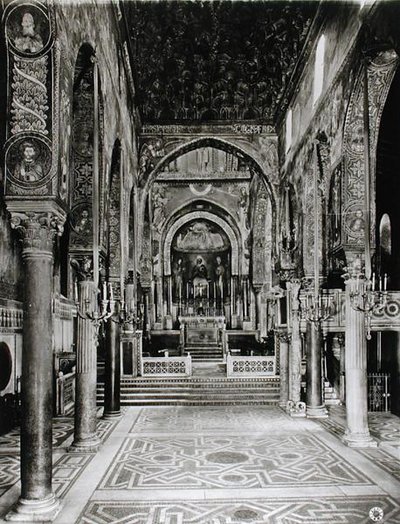 Vue intérieure de la nef - Sicilian School