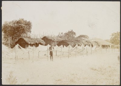 Filets de pêche suspendus pour sécher - Sir Henry Harry Hamilton Johnston
