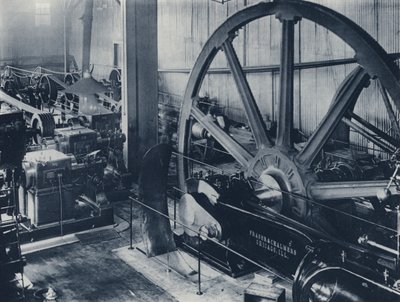 Intérieur, salle des machines et dynamo, Crown Reef Gold Mining Company - South African Photographer
