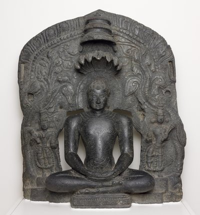 Jaina Tirthankara Parshvanatha avec capuchon de serpent en méditation (Dhyanamudra), du Karnataka, Inde - South Indian School