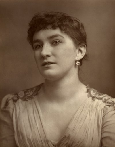 Nelly Bromley, actrice et chanteuse britannique, 1882 - St James