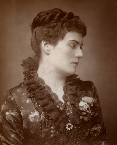 Sophie Eyre, actrice britannique, 1883 - St James
