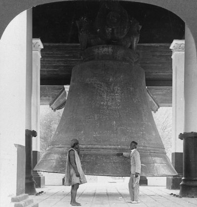 La plus grande cloche parfaite du monde, Mingun, Birmanie, 1908 - Stereo Travel Co
