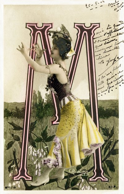 M : Mlle Marville, artiste des années 1900 - Alphabet en carte postale - Studio Reutlinger