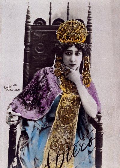 Portrait de Caroline (La Belle) Otero (1868-1965), carte postale avec autographe - Studio Reutlinger