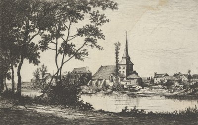 Ville avec une église au bord d