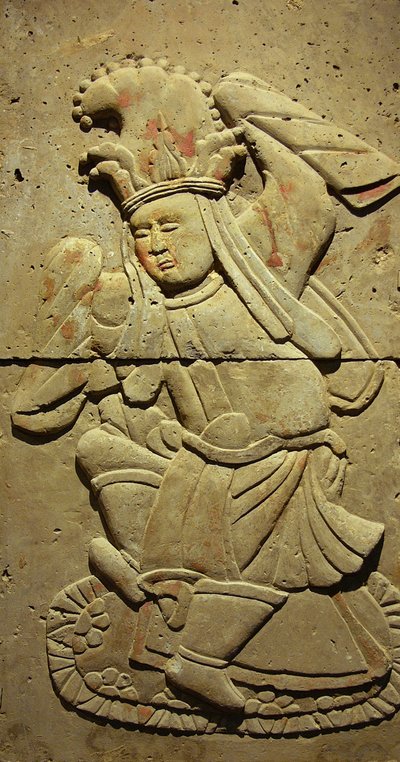 Stèle en terre cuite avec danseur, dynastie Tang (618-907), découverte dans la province du Shaanxi, Musée de la Forêt de Stèles à Xi