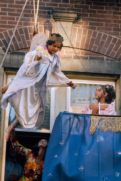 Un ange bénit le Festival de La Madonna del Soccorso - Ted Spiegel