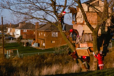 Enfants dans une cabane élaborée, Kansas City - Ted Spiegel