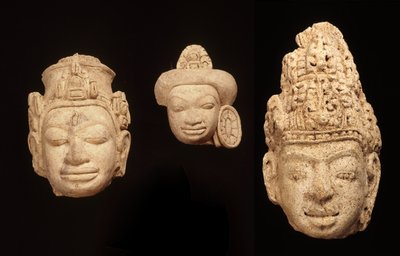 Têtes, de Chedi Chula Pathom, période de Davaravati - Thai School