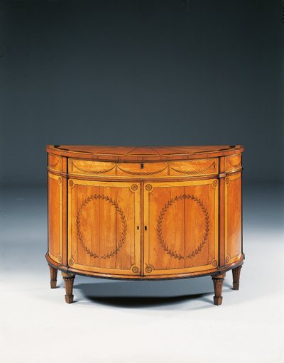 Commode demi-lune en marqueterie de George III, vers 1760-79 - Thomas (attr.to) Chippendale