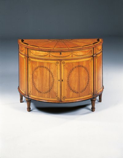 Commode demi-lune en marqueterie George III, vers 1760-79 - Thomas (attr.to) Chippendale