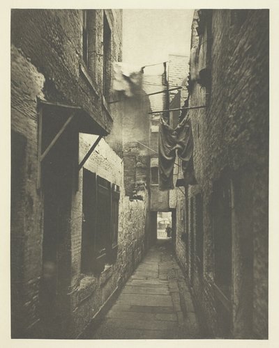 Close No. 101 High Street - Thomas Annan