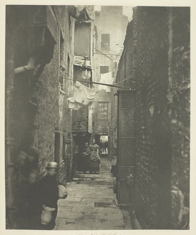 Close No. 37 High Street - Thomas Annan