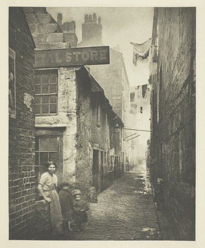Old Vennel off High Street - Thomas Annan