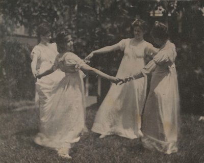 Susan Hannah Macdowell, fille non identifiée, Elizabeth Macdowell, et peut-être Mary Macdowell, vers 1 - Thomas Eakins