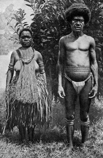 Deuil pour les morts montré par des colliers de chanvre, Nouvelle-Guinée, 1922 - Thomas McMahon