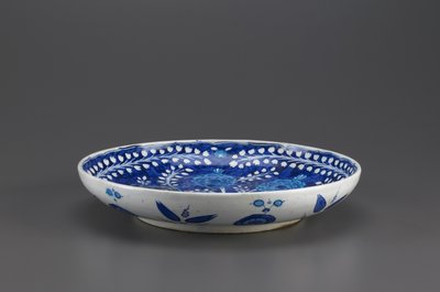 Plat, Iznik, dynastie ottomane, 1530s - Turkish School