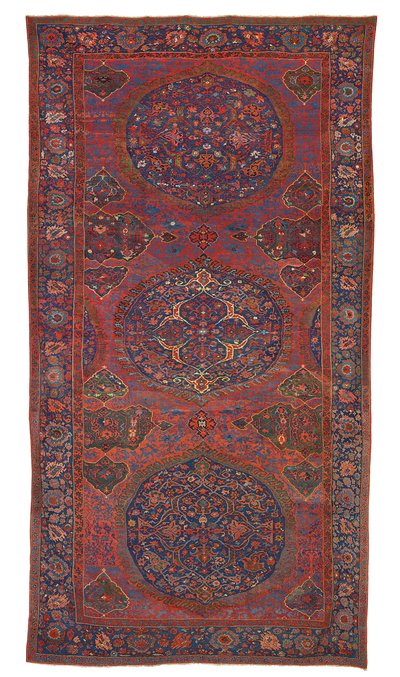 Grand tapis Ushak à triple médaillon, Anatolie occidentale, début du 17e siècle - Turkish School