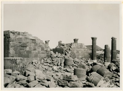 Grande enceinte, vue des murs et des colonnes du Grand Temple, Musawwarat es Sufra, Soudan, photographie d