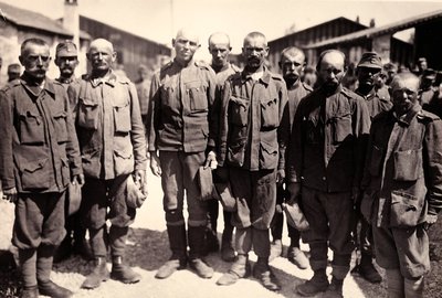 Prisonniers autrichiens à Bagnaria Arsa, Udine, Italie, 04/1916 - Ugo Ojetti
