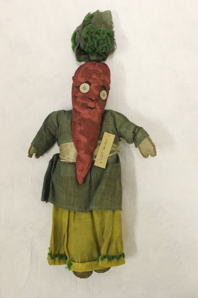 Poupée de chiffon Lady Carrot, tête en forme de carotte - Una Maw