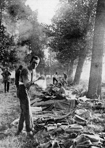 11e Hussards bivouaqués à Champs après la retraite de Mons, septembre 1914, 1935 - Unbekannt